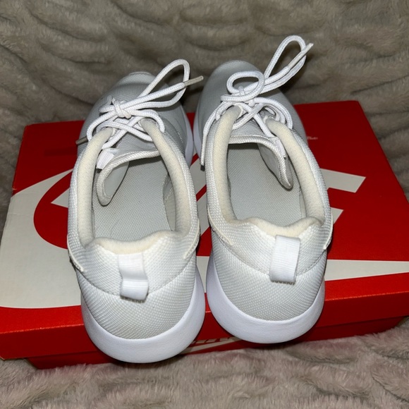 Nike Roshie One - Picture 3 of 5